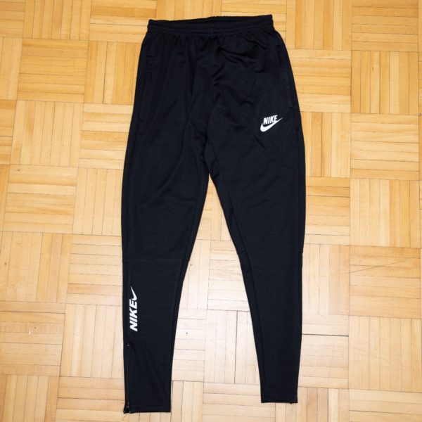 Chupín Nike Negro con Blanco